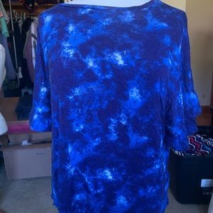 Lularoe Dahl crop t shirt